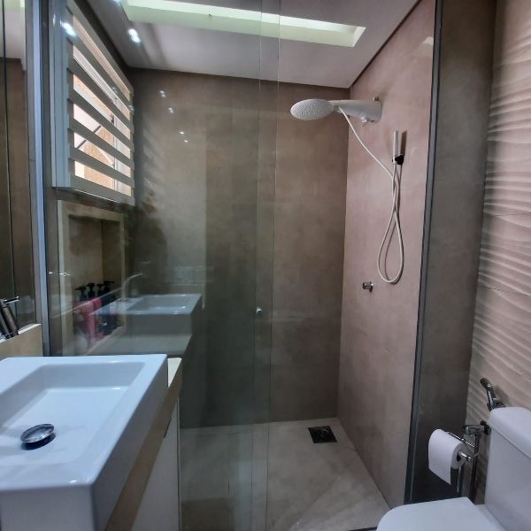 Águas Claras Cobertura no Lê Paysage - 2 quartos. Nascente , 170 m² sendo 2 suítes uma com closet, área gourmet com hidromassagem , 4 vagas de garage