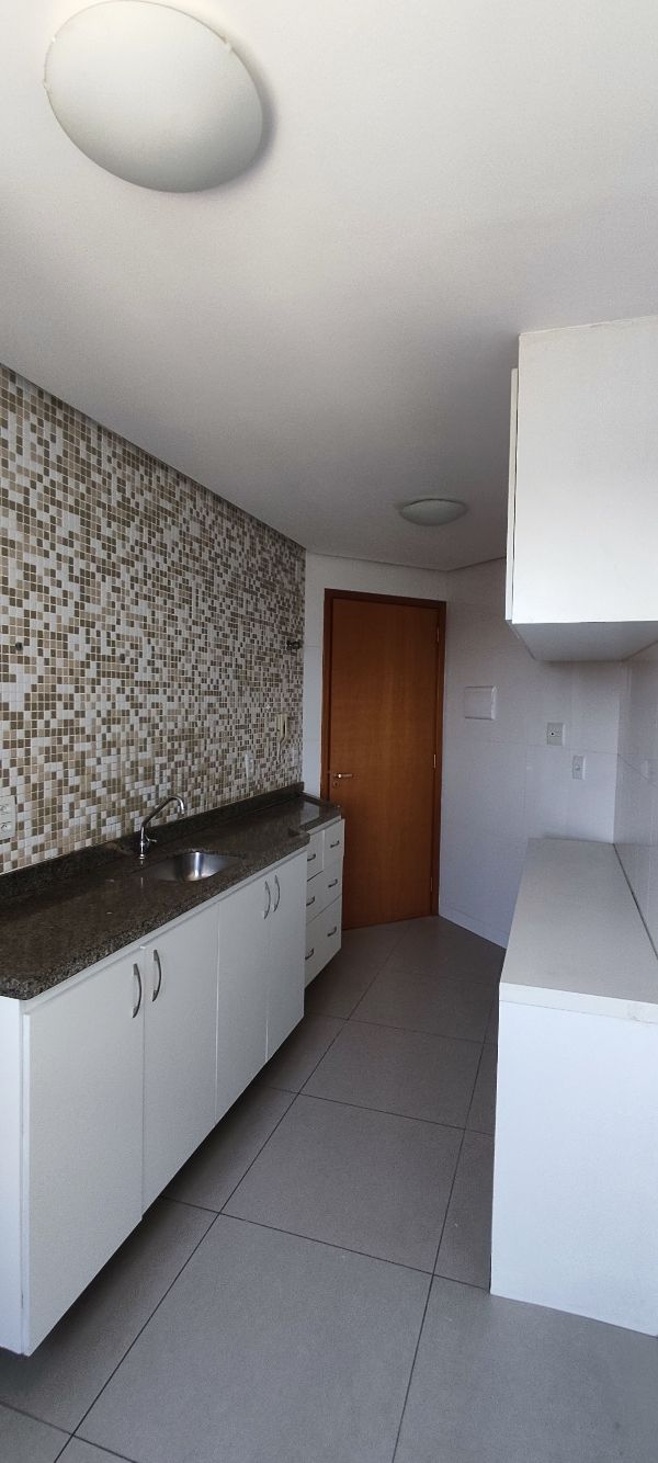 Residencial Cervantes Águas Claras - Cobertura 4 quartos, vista livre e 2 vagas de garagem. Apartamento com 4 (quatro) quartos, vista livre 16 e 17