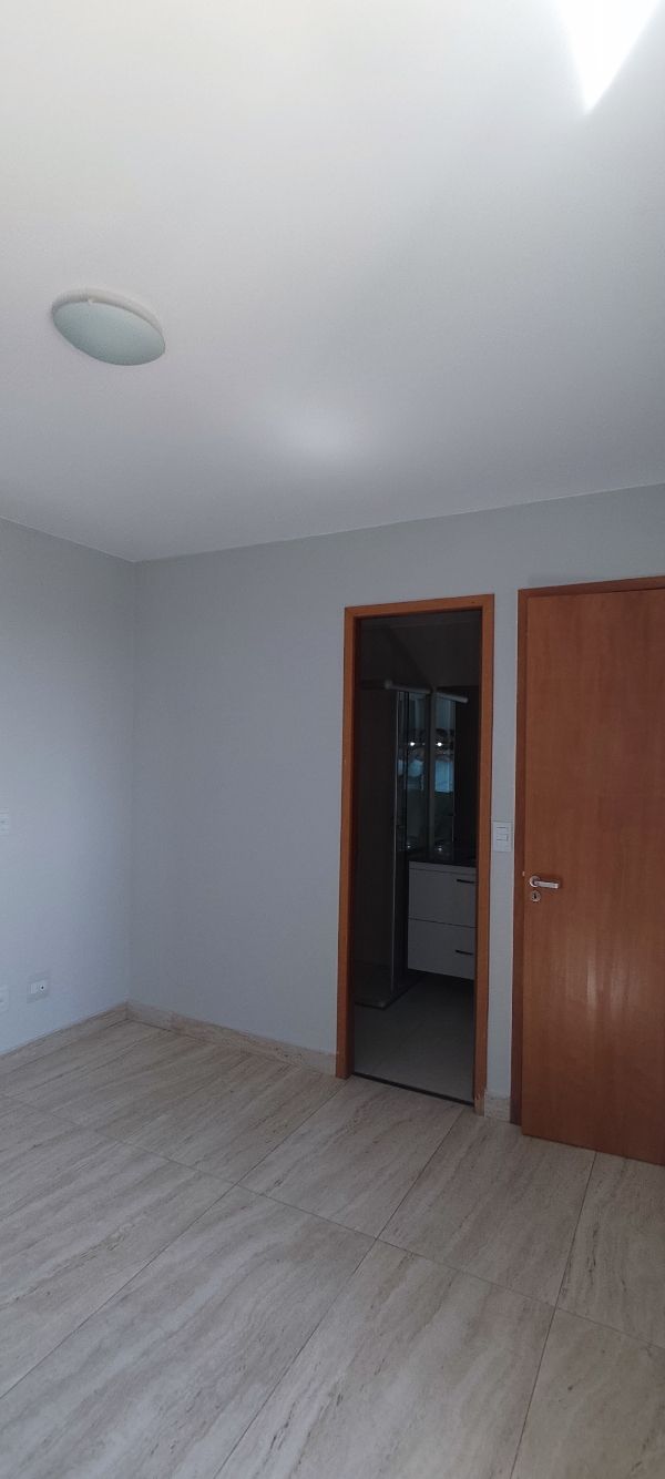 Residencial Cervantes Águas Claras - Cobertura 4 quartos, vista livre e 2 vagas de garagem. Apartamento com 4 (quatro) quartos, vista livre 16 e 17