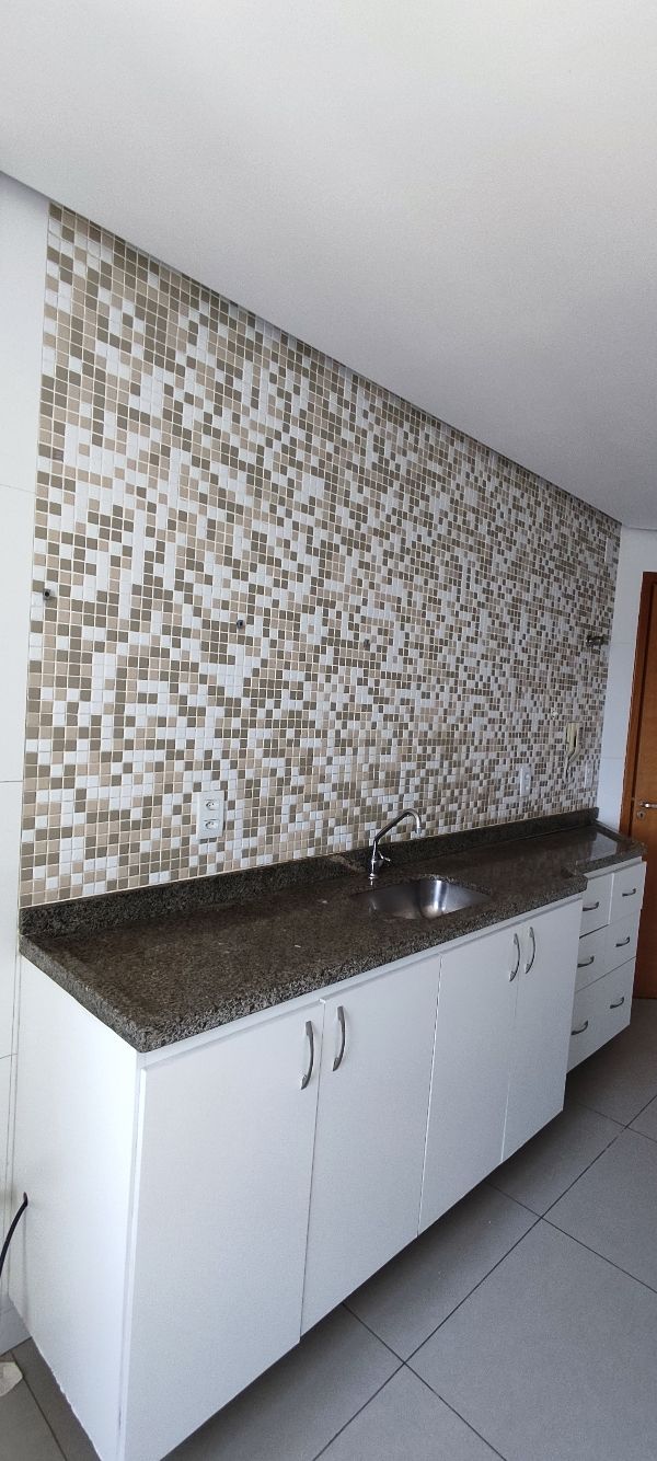 Residencial Cervantes Águas Claras - Cobertura 4 quartos, vista livre e 2 vagas de garagem. Apartamento com 4 (quatro) quartos, vista livre 16 e 17