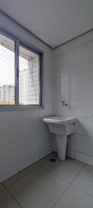 Águas Claras Residencial Cervantes - Apartamento 3 Quartos sendo 1 Suíte, com armários, reformado. Piso Laminado (flutuante), Cozinha independente, c