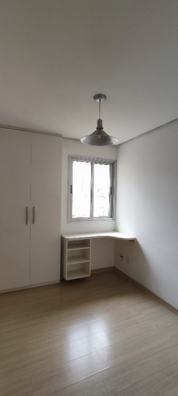 Águas Claras Residencial Cervantes - Apartamento 3 Quartos sendo 1 Suíte, com armários, reformado. Piso Laminado (flutuante), Cozinha independente, c