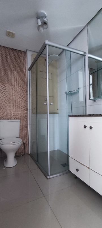 Águas Claras Residencial Cervantes - Apartamento 3 Quartos sendo 1 Suíte, com armários, reformado. Piso Laminado (flutuante), Cozinha independente, c