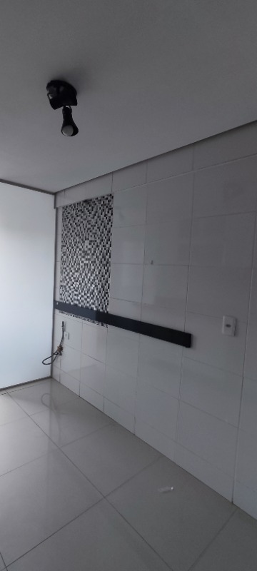 Águas Claras Residencial Cervantes - Apartamento 3 Quartos sendo 1 Suíte, com armários, reformado. Piso Laminado (flutuante), Cozinha independente, c