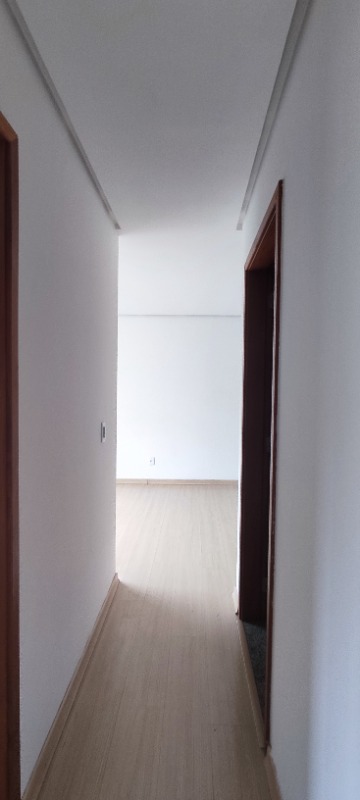 Águas Claras Residencial Cervantes - Apartamento 3 Quartos sendo 1 Suíte, com armários, reformado. Piso Laminado (flutuante), Cozinha independente, c