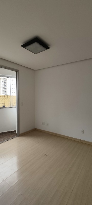 Águas Claras Residencial Cervantes - Apartamento 3 Quartos sendo 1 Suíte, com armários, reformado. Piso Laminado (flutuante), Cozinha independente, c