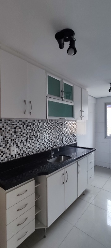 Águas Claras Residencial Cervantes - Apartamento 3 Quartos sendo 1 Suíte, com armários, reformado. Piso Laminado (flutuante), Cozinha independente, c
