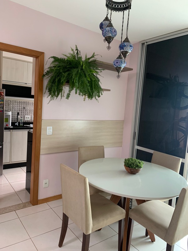 Residencial Cris Village Águas Claras - Lindo apartamento de 3 quartos com 83m², 1 vaga de garagem, Armários planejados. 3 quartos sendo 2 suítes, 1 vaga. Andar alto, vista livre, muitos armários…