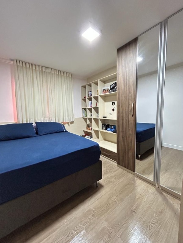 Apartamento de 3 quartos - Residencial Águas Cristalinas (Águas Claras) Localização: Localizado na Rua 13 Norte, na lateral do Vitrini Shopping, próximo à Estação de Metrô Arniqueiras e Av. Das…