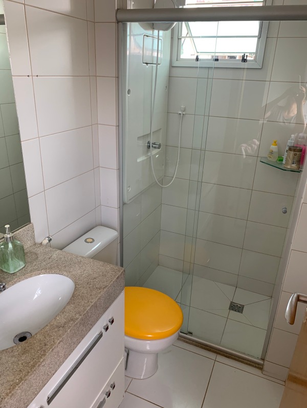 Residencial Cris Village Águas Claras - Lindo apartamento de 3 quartos com 83m², 1 vaga de garagem, Armários planejados. 3 quartos sendo 2 suítes, 1 vaga. Andar alto, vista livre, muitos armários…