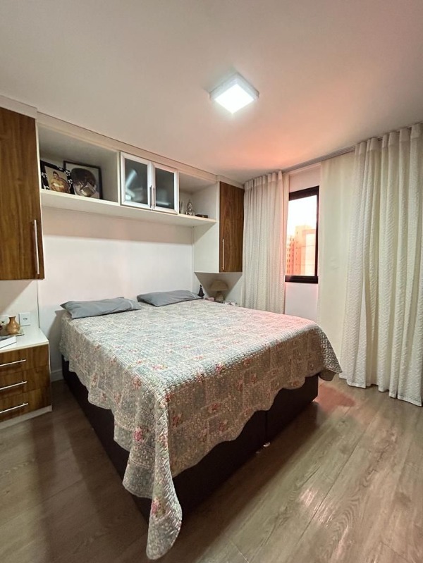 Apartamento de 3 quartos - Residencial Águas Cristalinas (Águas Claras) Localização: Localizado na Rua 13 Norte, na lateral do Vitrini Shopping, próximo à Estação de Metrô Arniqueiras e Av. Das…
