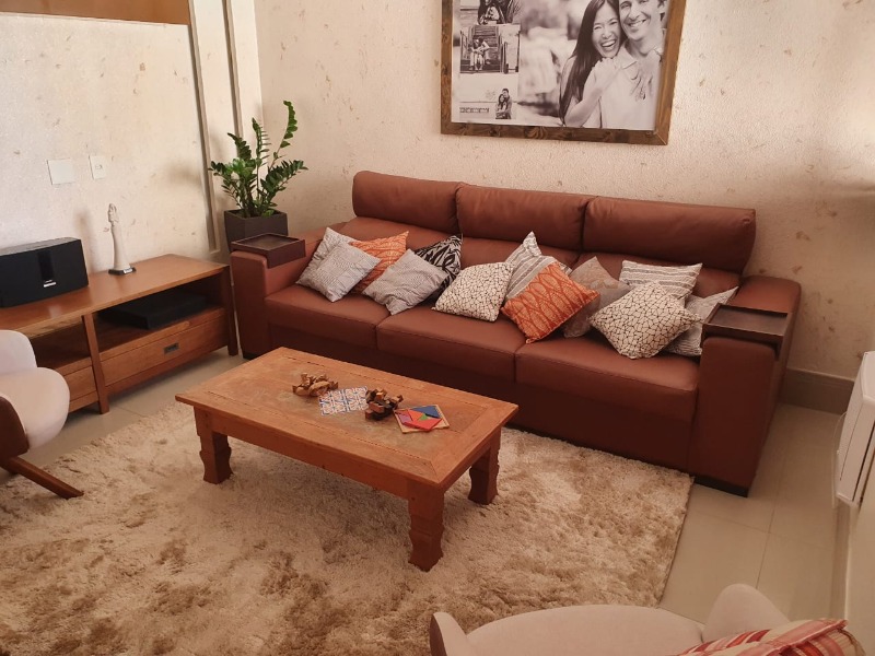 Venda Cobertura duplex no Via Club Residence, em Águas Claras. Com 188 m² privativos. São 3 quartos, sendo 1 suíte, 2 vagas de garagem, jacuzzi