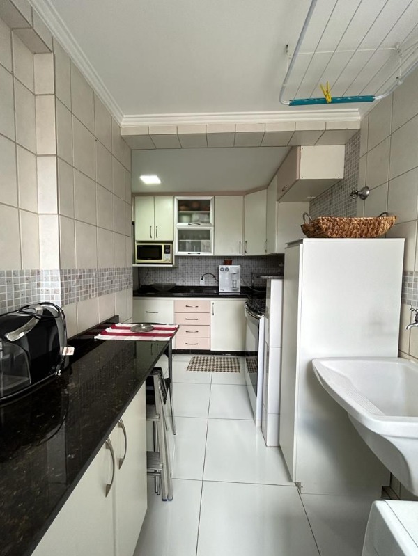 Apartamento de 3 quartos - Residencial Águas Cristalinas (Águas Claras) Localização: Localizado na Rua 13 Norte, na lateral do Vitrini Shopping, próximo à Estação de Metrô Arniqueiras e Av. Das…