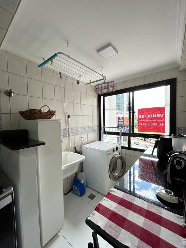 Apartamento de 3 quartos - Residencial Águas Cristalinas (Águas Claras) Localização: Localizado na Rua 13 Norte, na lateral do Vitrini Shopping, próximo à Estação de Metrô Arniqueiras e Av. Das…