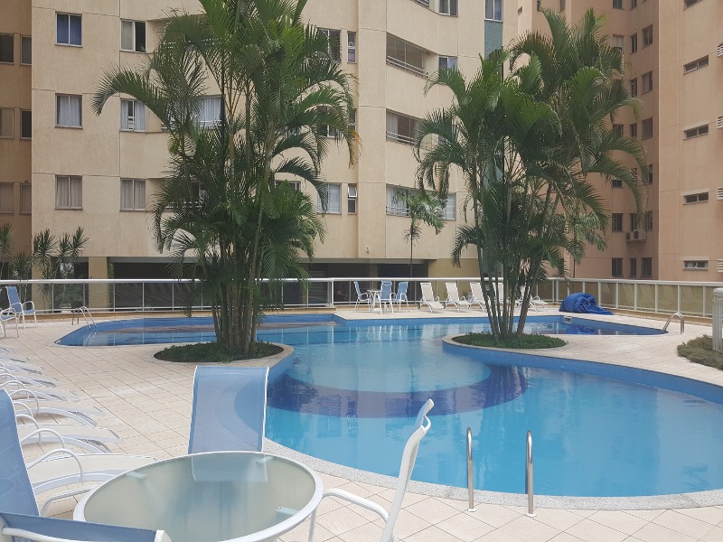 Venda Cobertura duplex no Via Club Residence, em Águas Claras. Com 188 m² privativos. São 3 quartos, sendo 1 suíte, 2 vagas de garagem, jacuzzi