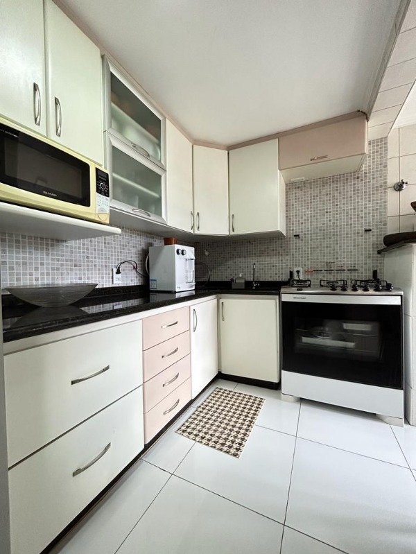 Apartamento de 3 quartos - Residencial Águas Cristalinas (Águas Claras) Localização: Localizado na Rua 13 Norte, na lateral do Vitrini Shopping, próximo à Estação de Metrô Arniqueiras e Av. Das…