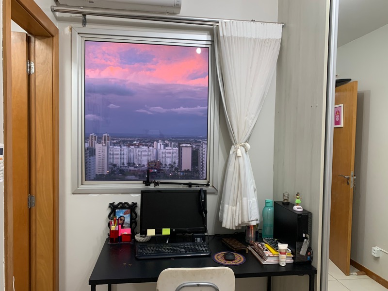 Residencial Cris Village Águas Claras - Lindo apartamento de 3 quartos com 83m², 1 vaga de garagem, Armários planejados. 3 quartos sendo 2 suítes, 1 vaga. Andar alto, vista livre, muitos armários…