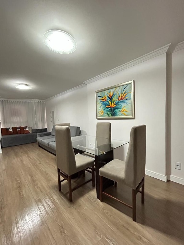 Apartamento de 3 quartos - Residencial Águas Cristalinas (Águas Claras) Localização: Localizado na Rua 13 Norte, na lateral do Vitrini Shopping, próximo à Estação de Metrô Arniqueiras e Av. Das…