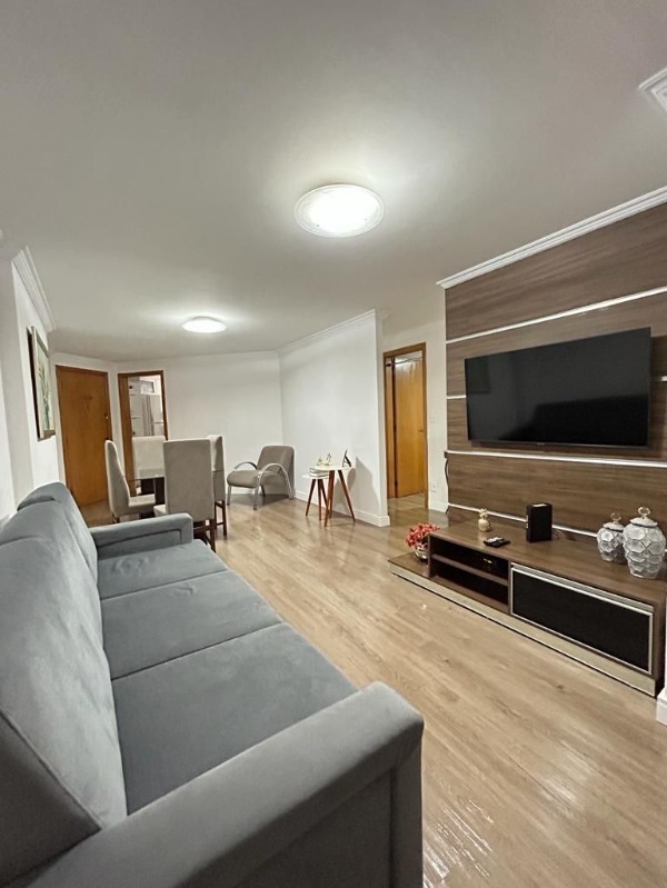 Apartamento de 3 quartos - Residencial Águas Cristalinas (Águas Claras) Localização: Localizado na Rua 13 Norte, na lateral do Vitrini Shopping, próximo à Estação de Metrô Arniqueiras e Av. Das…