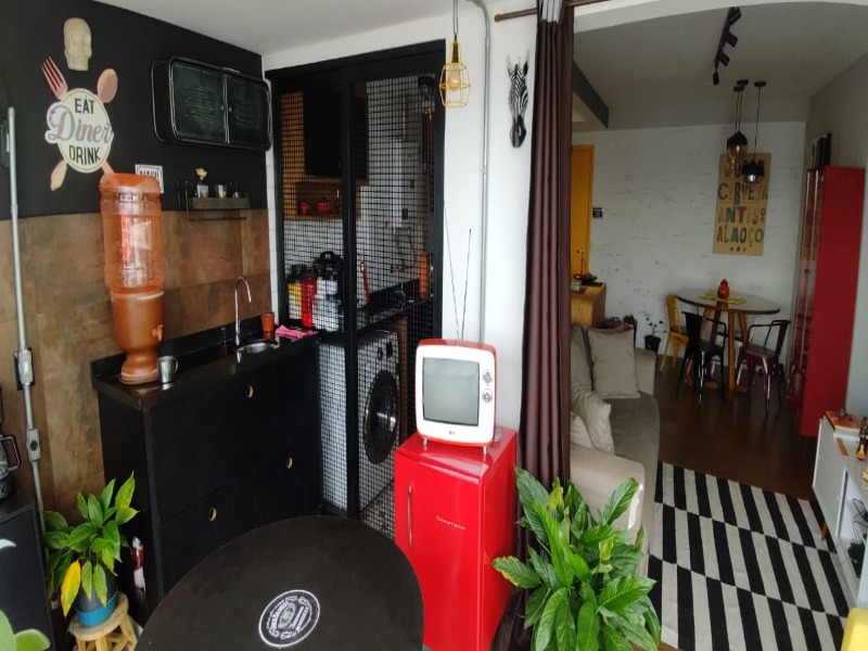 Apartamento à venda com 3 quartos, 80m² - Foto 2