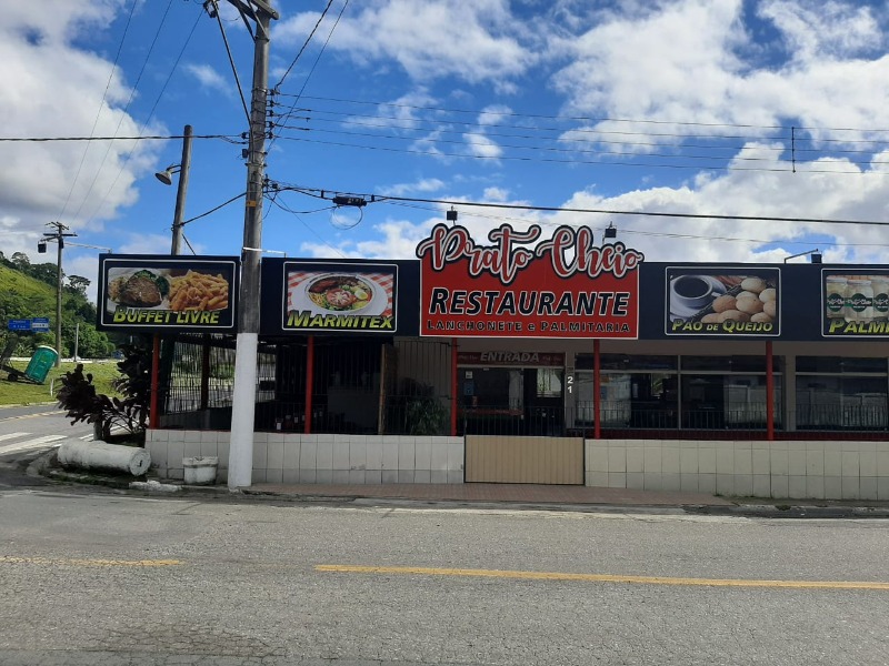 Prédio comercial a venda as margens da Rodovia Regis Bitencourt, BR 116 em Miracatu-SP