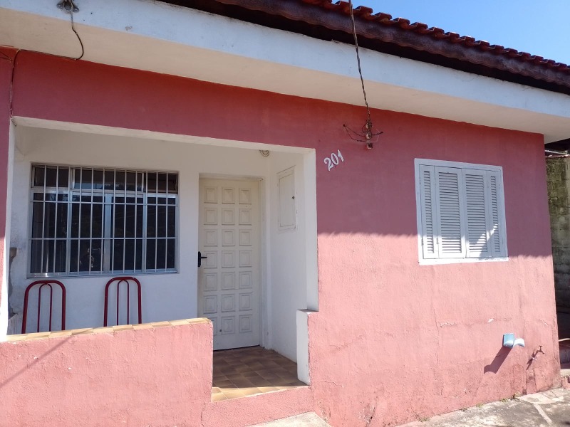 Imóvel 300m² contando com duas Casas no Centro de Juquitiba-SP