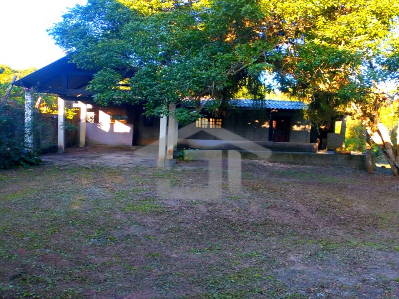 Área 2014m² localizada no Centro de Juquitiba-SP