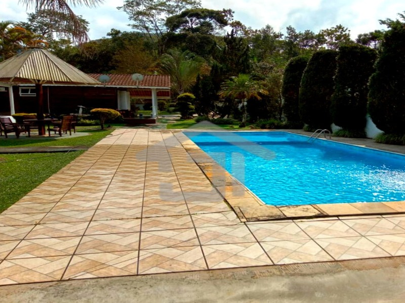 Chácara de 3050m² c/Piscina em Miracatu-SP