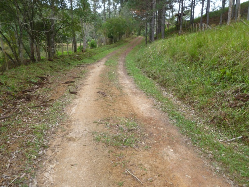 Terreno 3.500 m² Escriturado a 3 km da Rodovia em Juquitiba-SP
