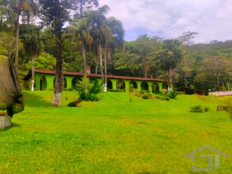Sitio 85.000m² a 3km do asfalto com Piscina, Lago e Rio em Juquitiba-SP