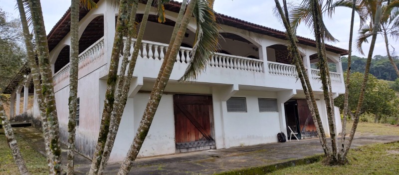 Fazenda medindo 40 Alqueires, sendo 26 Alqueires de área de pastagem