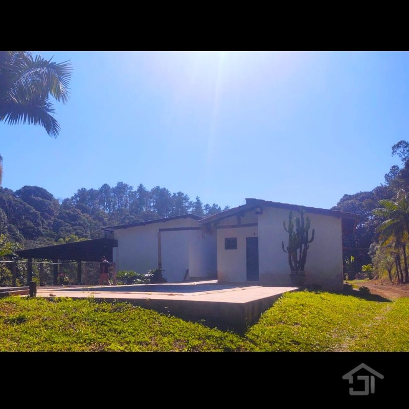 Lindo Sitio 05 Alqueires à 1km da rodovia em Juquitiba-SP