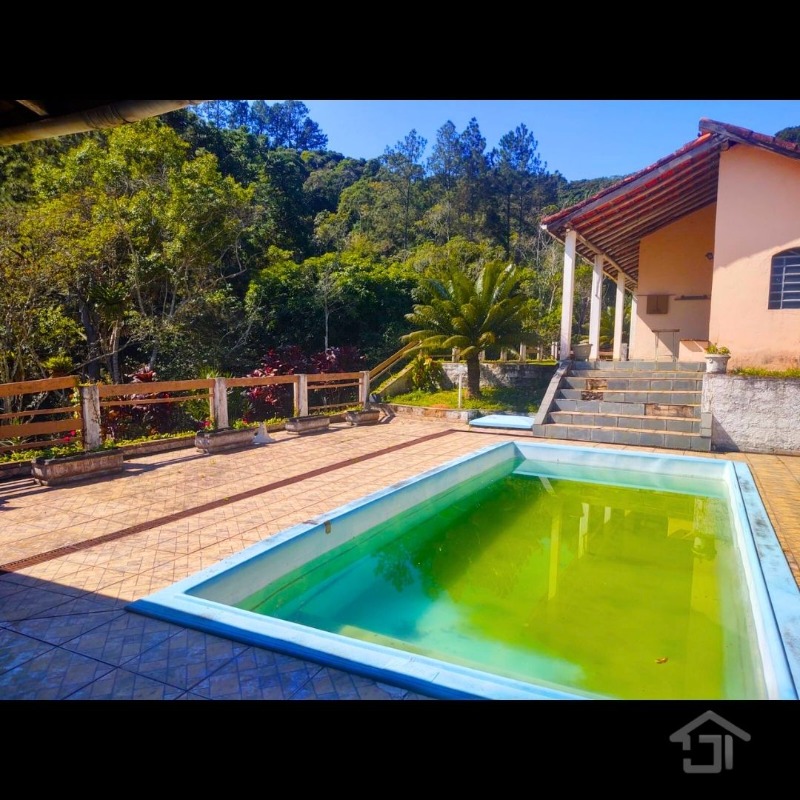 Lindo Sitio 14.000m² c/Piscina à 4.5km da Rodovia em Juquitiba-SP