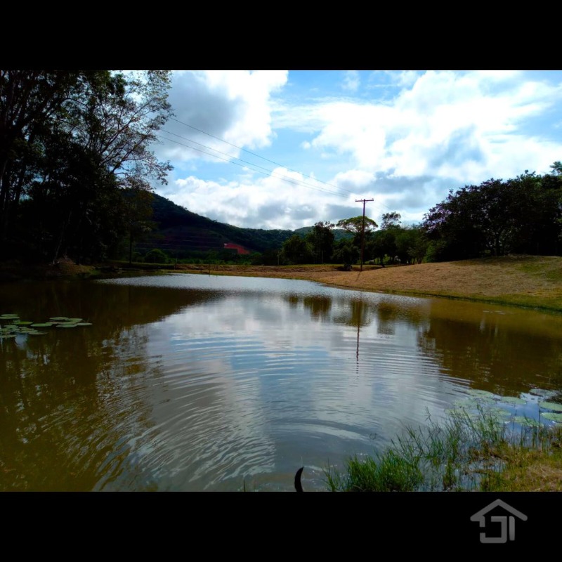 Sítio 40.000m² Escriturado com 04 Lagos em Miracatu-SP