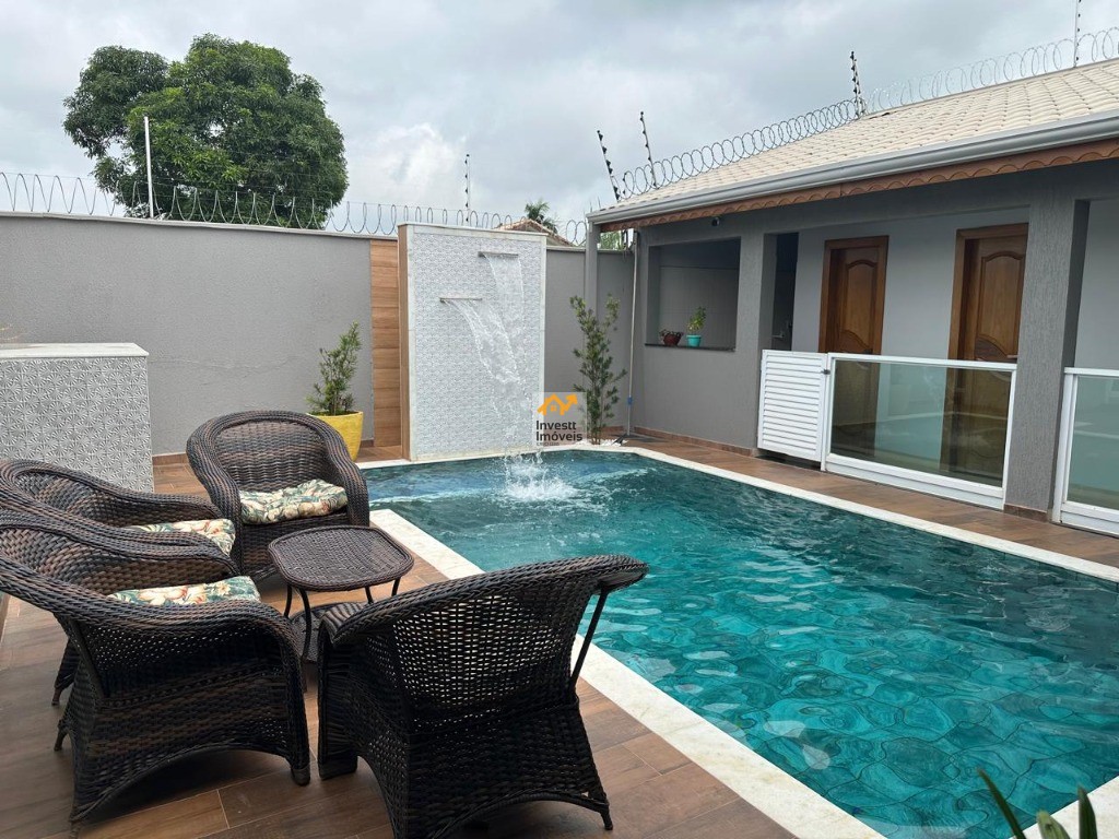 Casa à venda com 3 quartos - Foto 1