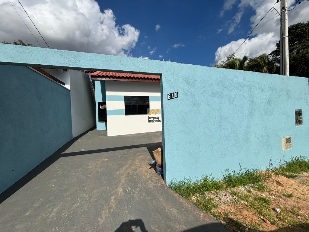 Casa à venda com 3 quartos - Foto 1