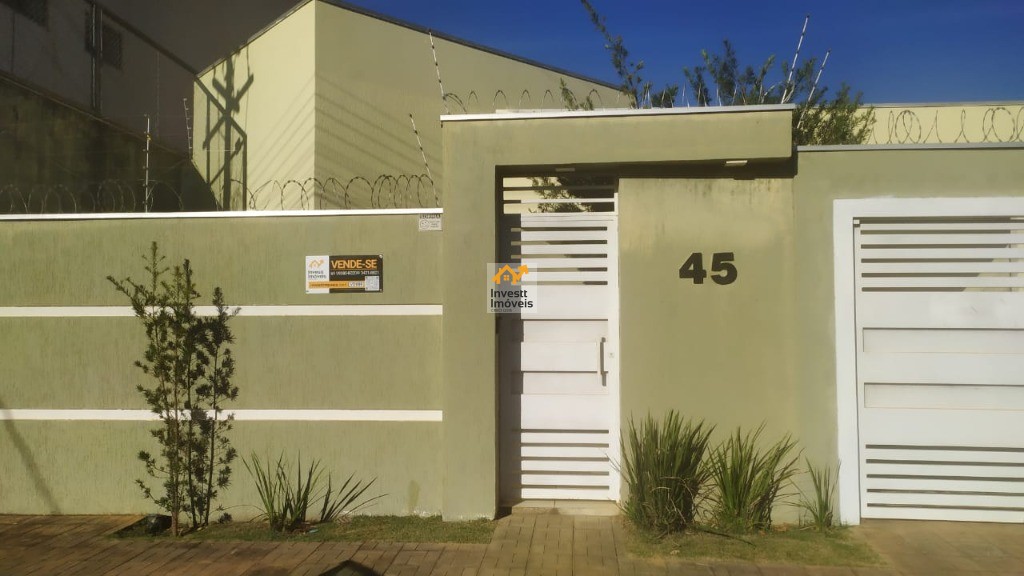 Casa à venda com 3 quartos - Foto 1