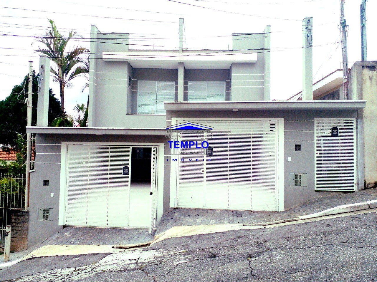 SOBRADOS RECÉM CONSTRUÍDOS NA FREGUESIA DO Ó