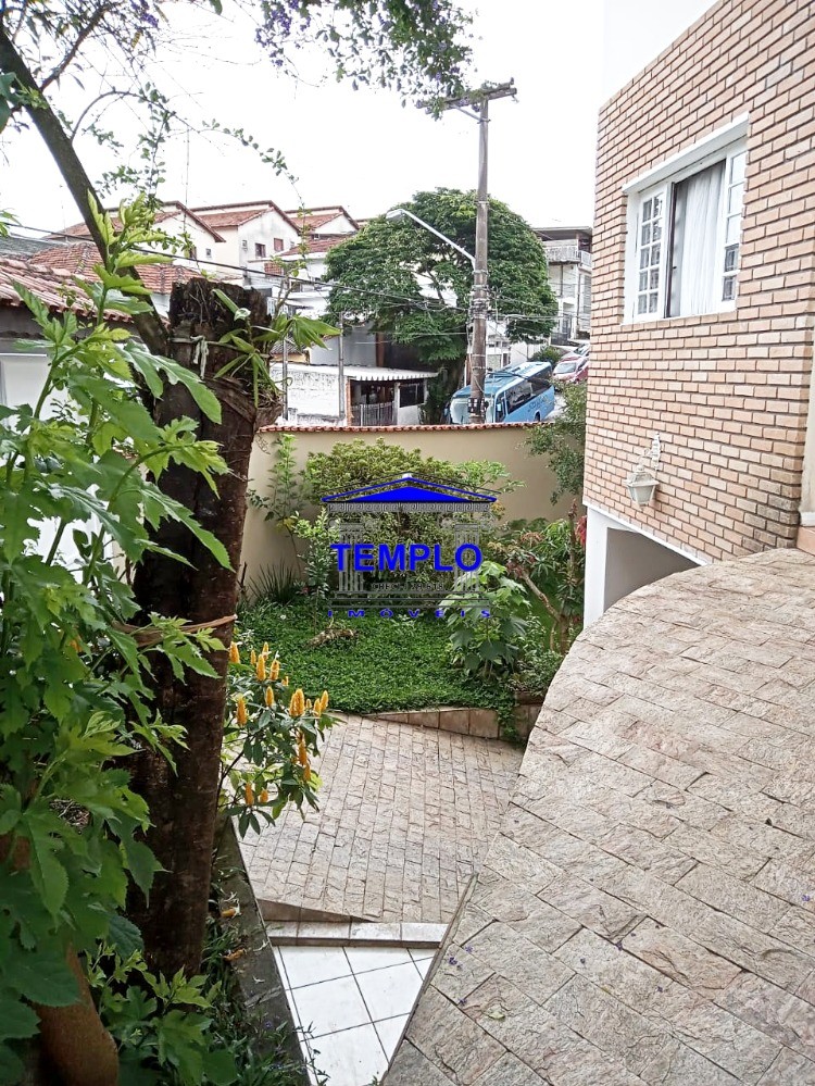 SOBRADO NO HORTO FLORESTAL