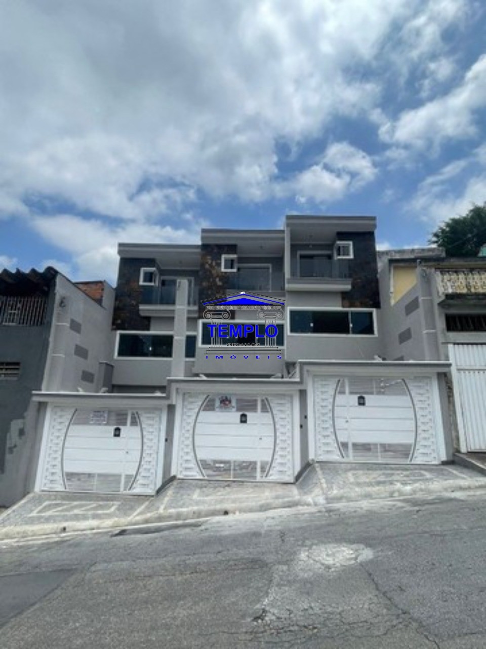 SOBRADOS EM PIRITUBA