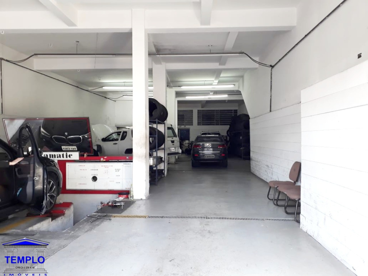 SALÃO COMERCIAL NA VILA ROMANA