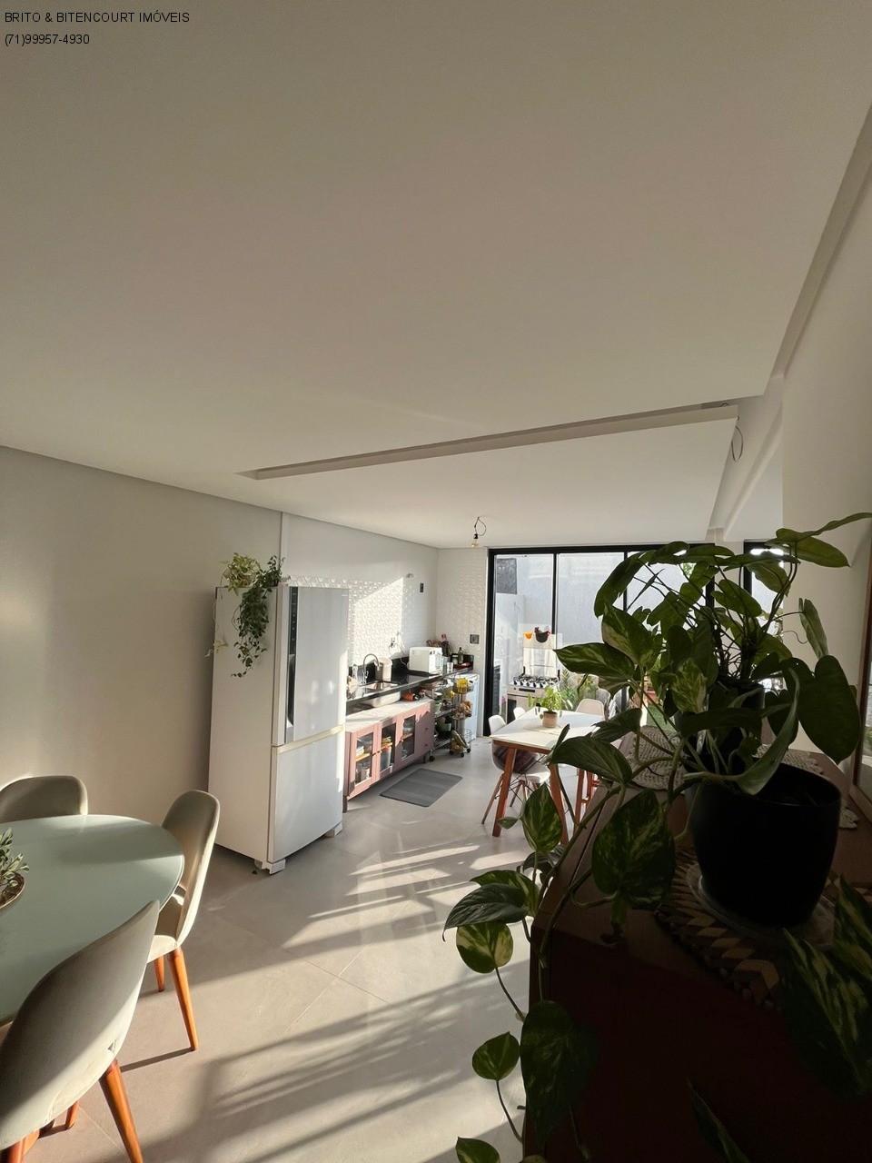 Casa à venda com 4 quartos, 138m² - Foto 2
