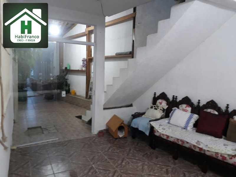 SOBRADO INVERTIDO EM FRANCISCO MORATO