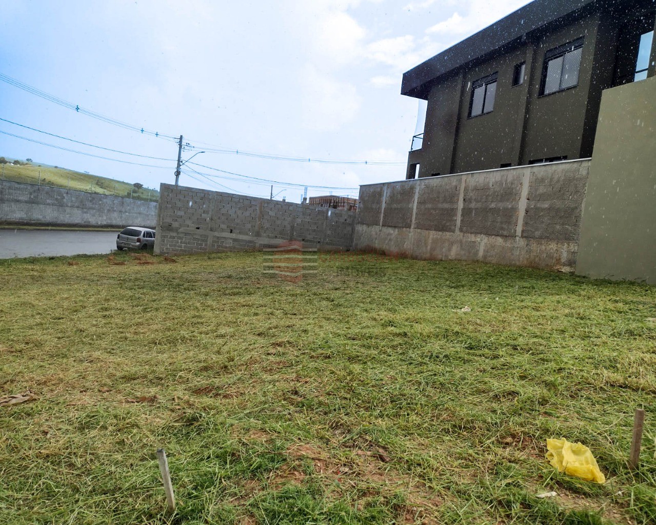 Terreno em Condomínio a Venda No Malibu em Caçapava