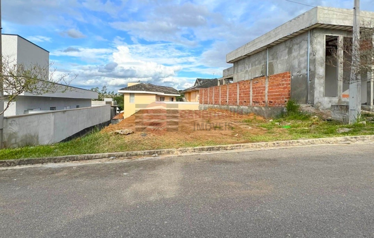 Terreno em Condomínio a Venda No Terras do Vale No Bairro do Grama em Caçapava