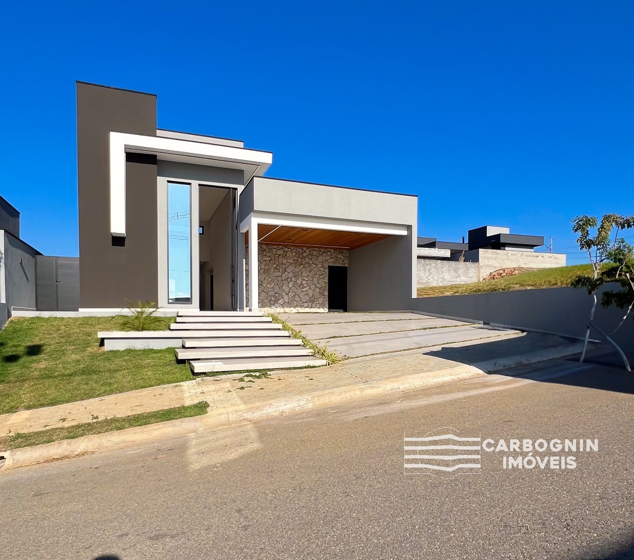 Casa em Condomínio a Venda No Santa Mônica em Caçapava