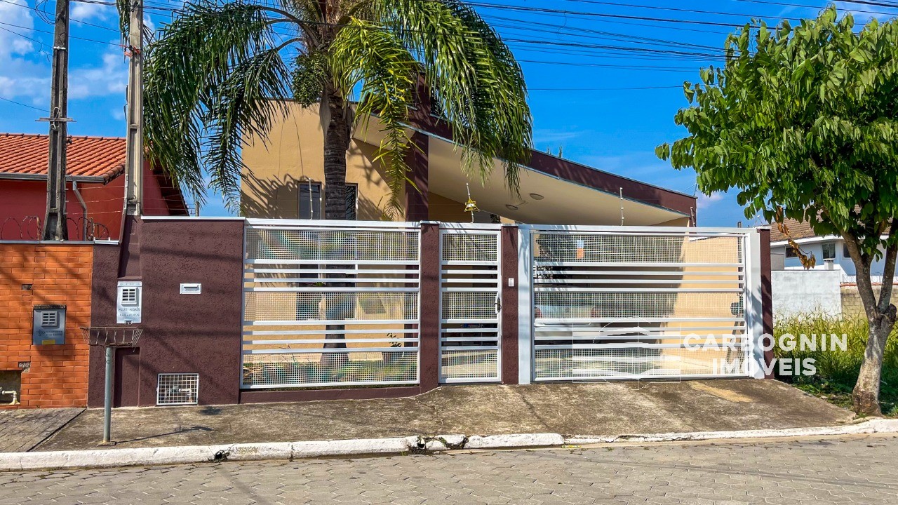 Casa a Venda No Village das Flores em Caçapava