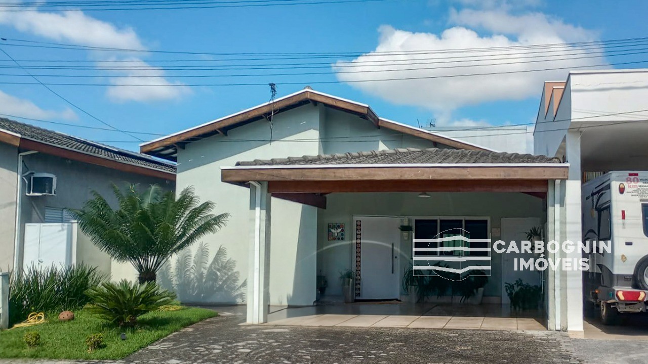 Casa a Venda No Village das Flores em Caçapava