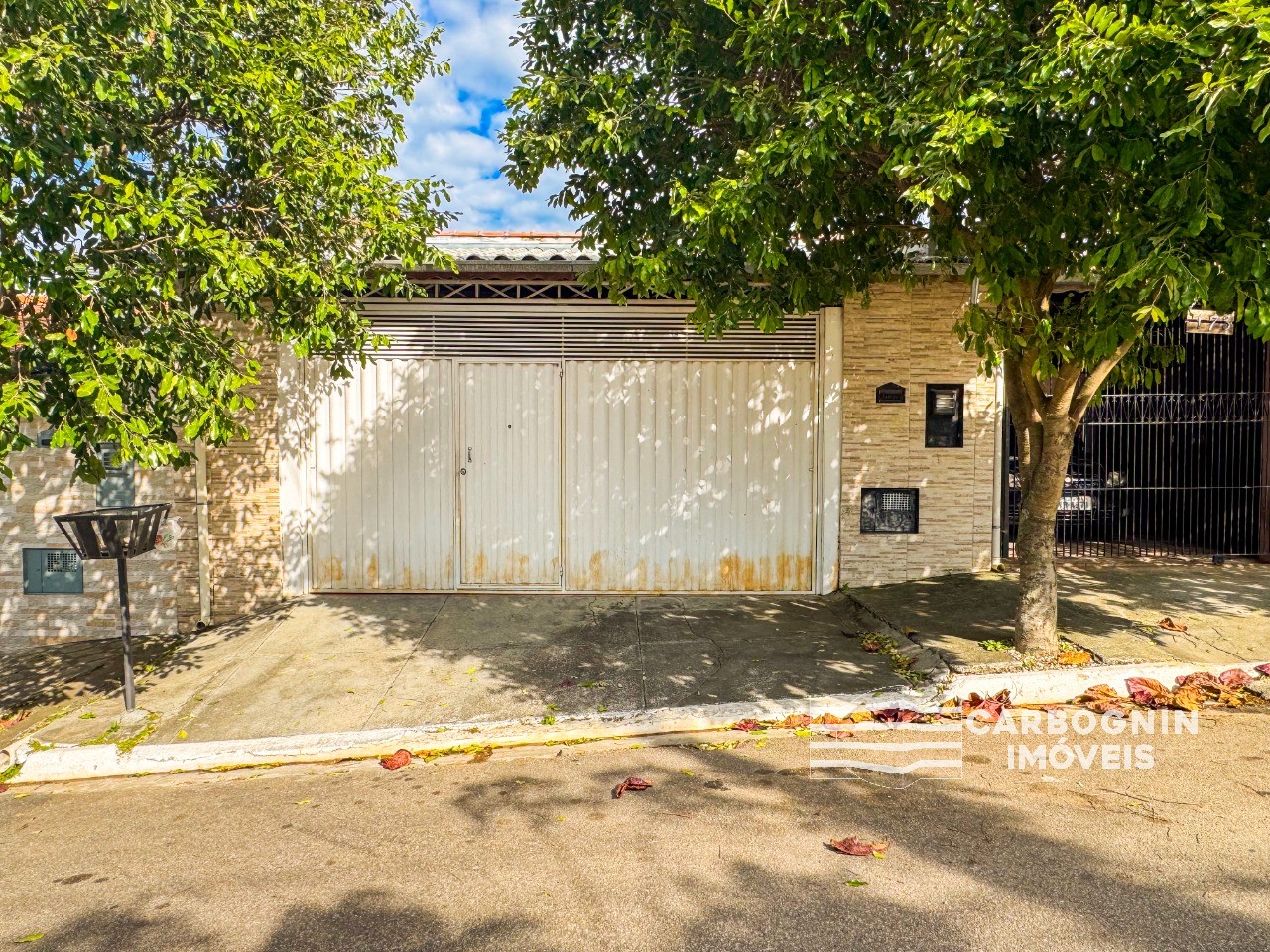 Casa a Venda No Jardim Panorama em Caçapava