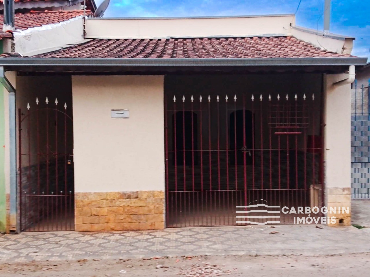 Casa a Venda em Caçapava Velha em Caçapava